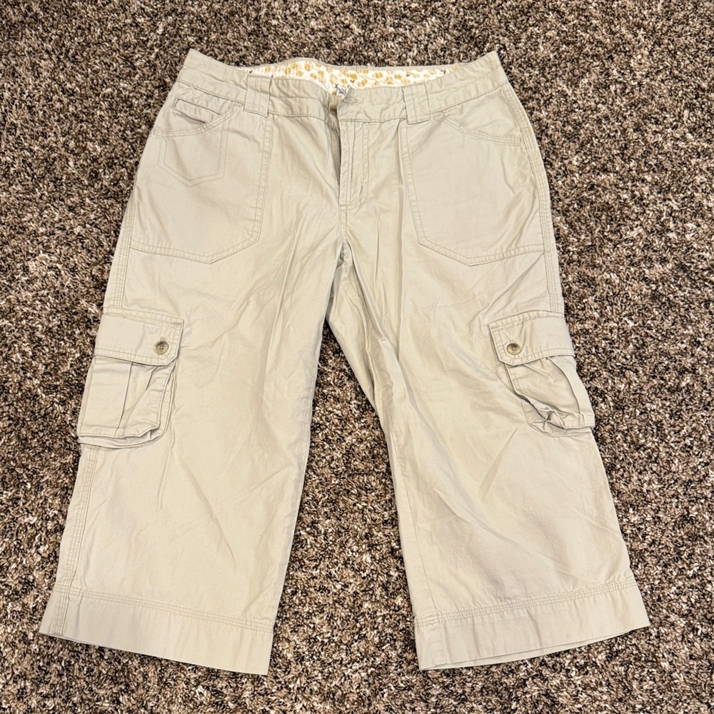Columbia Women's Tan Capris